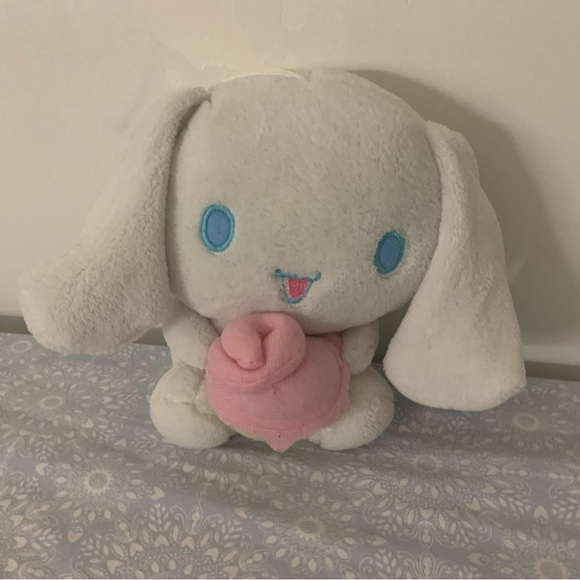 Cinnamon Roll Sanrio plush - Picture 2 of 2